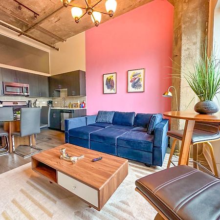 Modern 2Br Loft With Amazing City Skyline View And Optional Parking For 8 Guests Near Mccormick Place And Soldier Field Чикаго Экстерьер фото