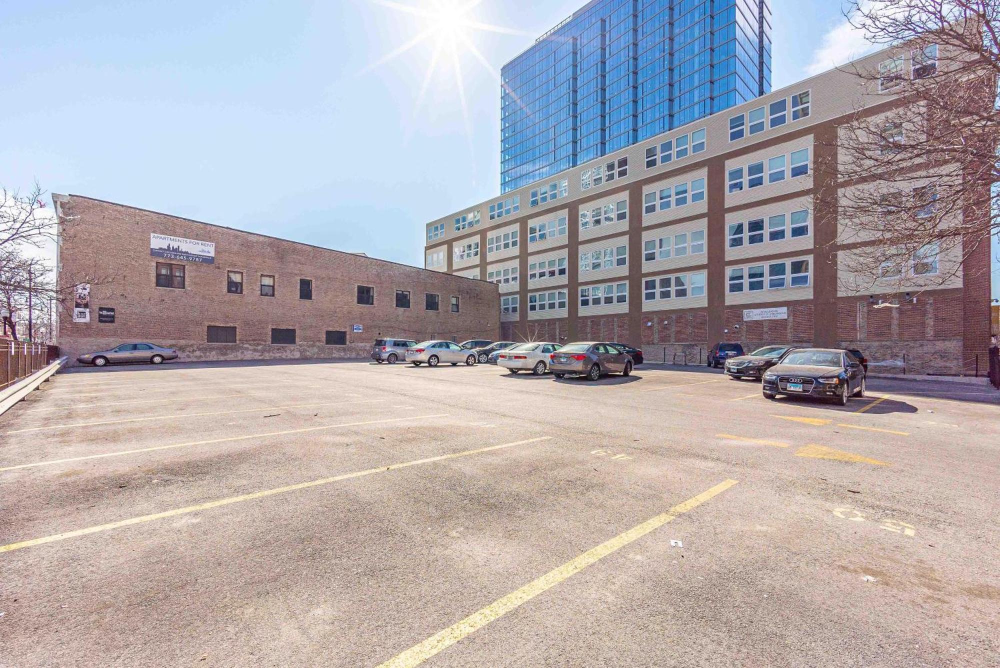Modern 2Br Loft With Amazing City Skyline View And Optional Parking For 8 Guests Near Mccormick Place And Soldier Field Чикаго Экстерьер фото