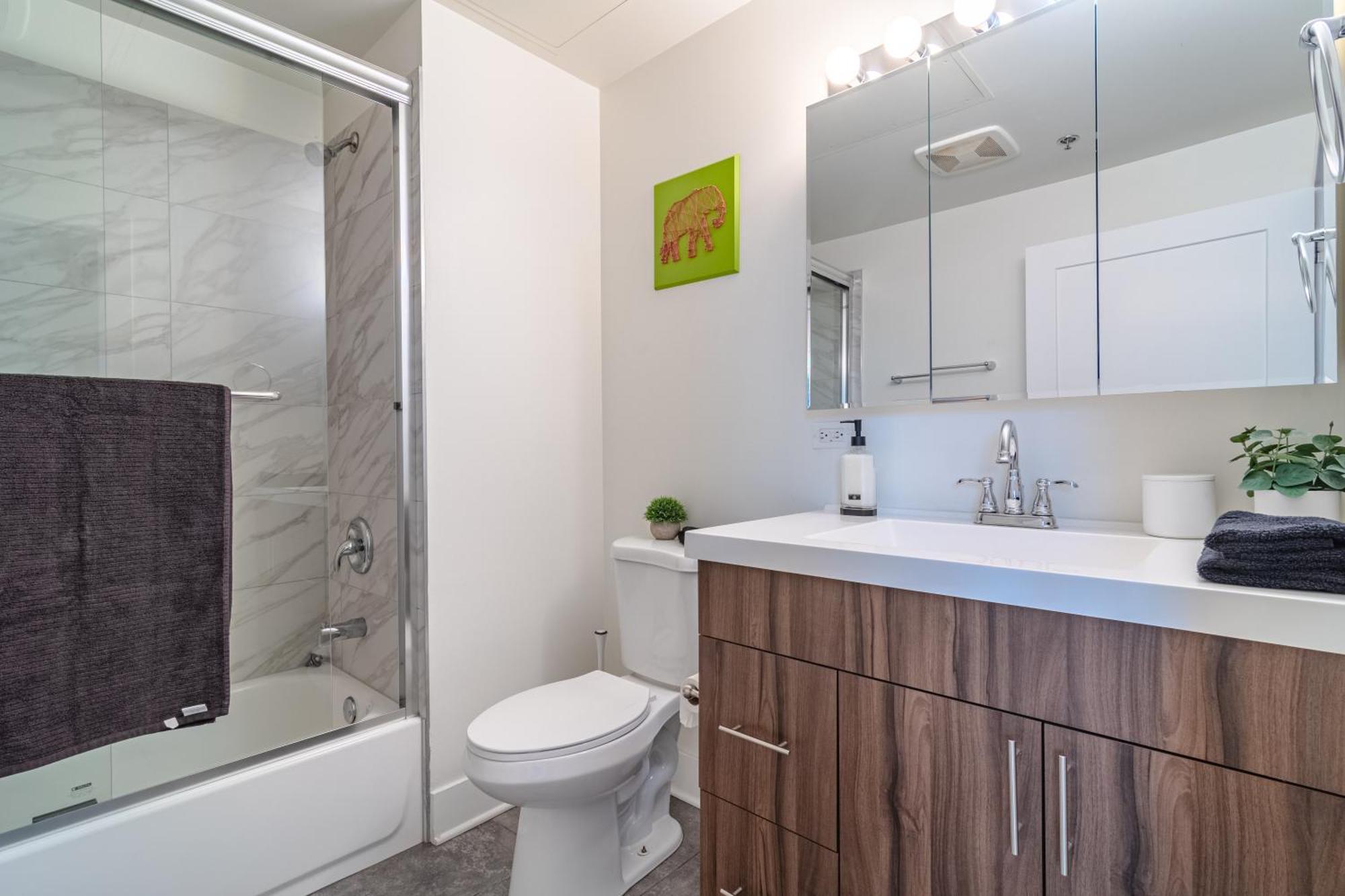 Modern 2Br Loft With Amazing City Skyline View And Optional Parking For 8 Guests Near Mccormick Place And Soldier Field Чикаго Экстерьер фото