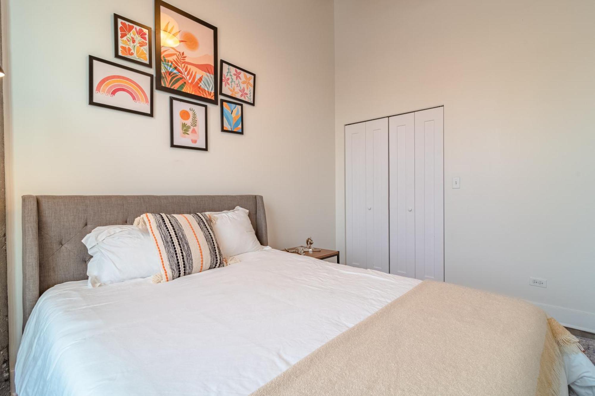 Modern 2Br Loft With Amazing City Skyline View And Optional Parking For 8 Guests Near Mccormick Place And Soldier Field Чикаго Экстерьер фото